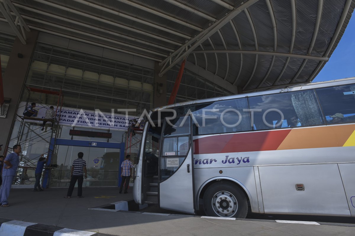 TERMINAL PULOGEBANG SIAP BEROPERASI SAAT MUDIK | ANTARA Foto