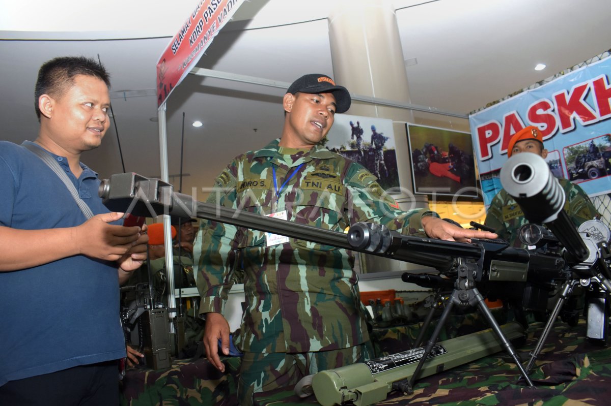 Pameran Alutsista Tni Au Antara Foto