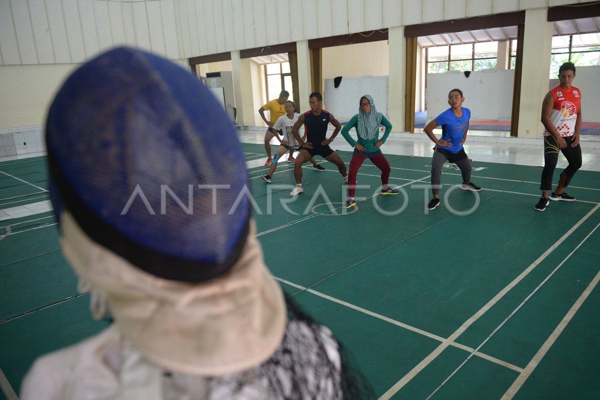 Latihan Anggar Pelatnas Penthathlon Antara Foto