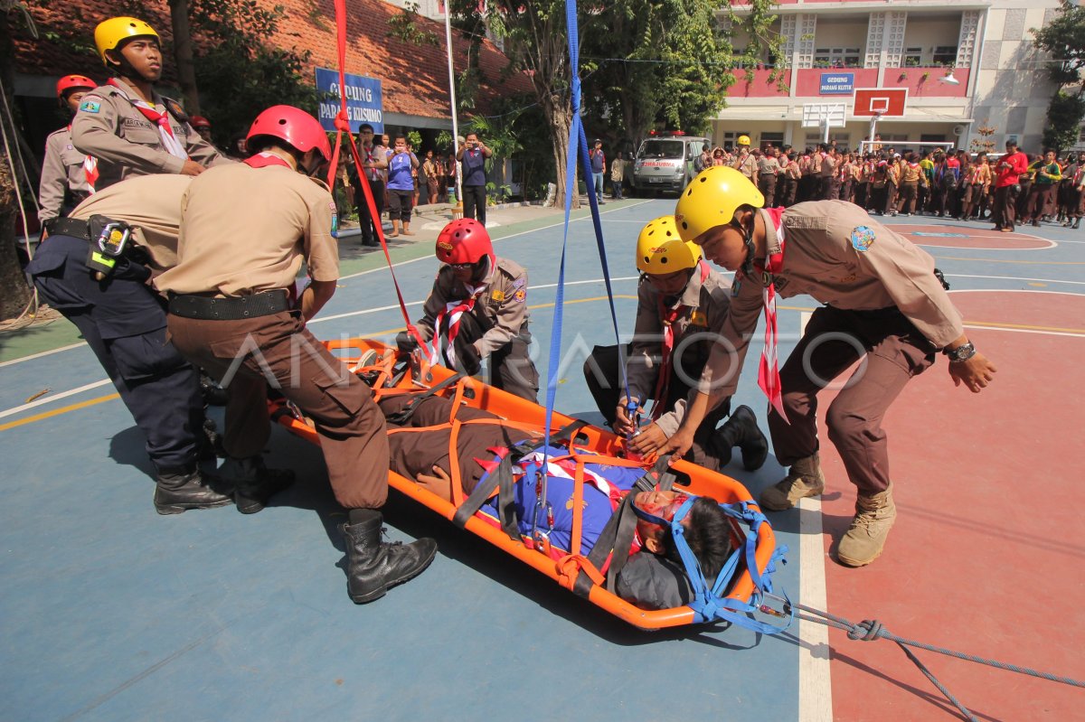 TANGGAP BENCANA DI SEKOLAH | ANTARA Foto