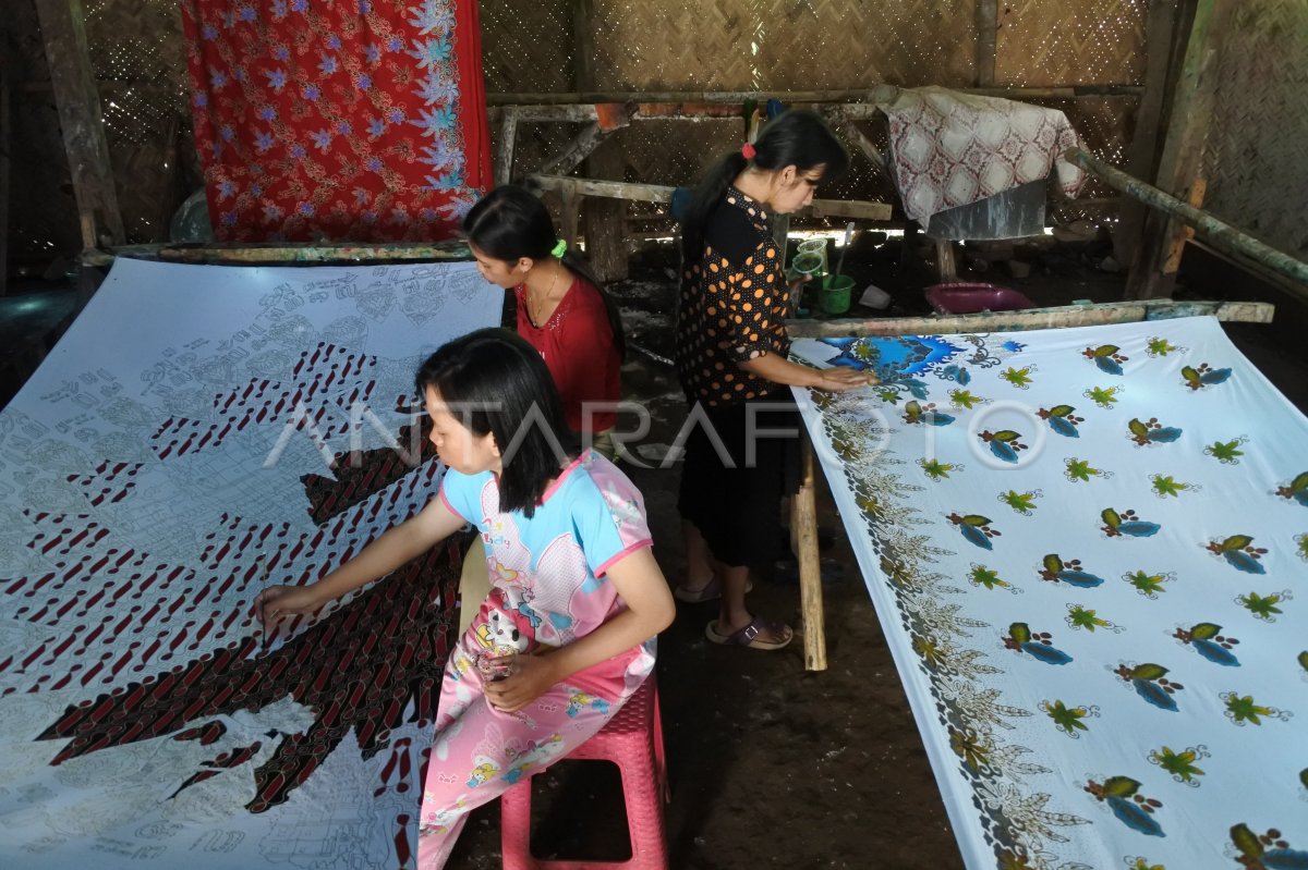 BATIK BONDOWOSO | ANTARA Foto