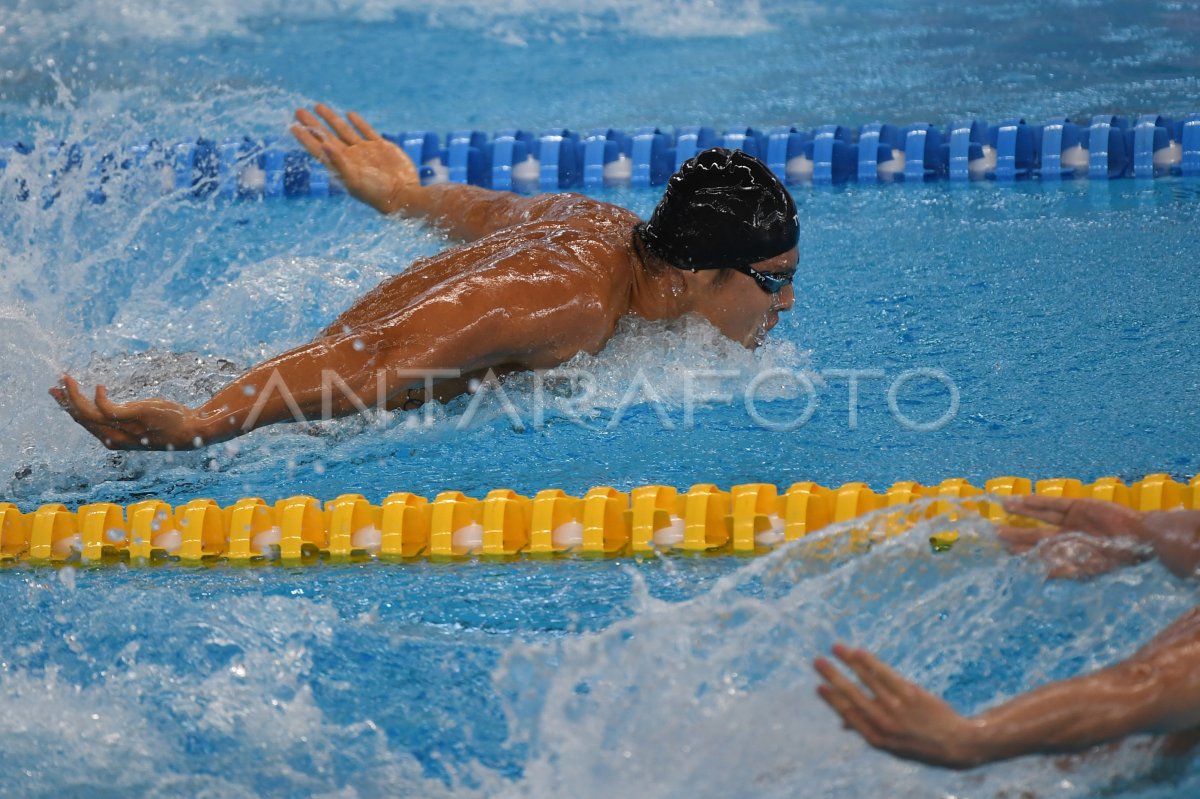 RENANG - PENYISIHAN 100 METER GAYA KUPU-KUPU PUTRA | ANTARA Foto