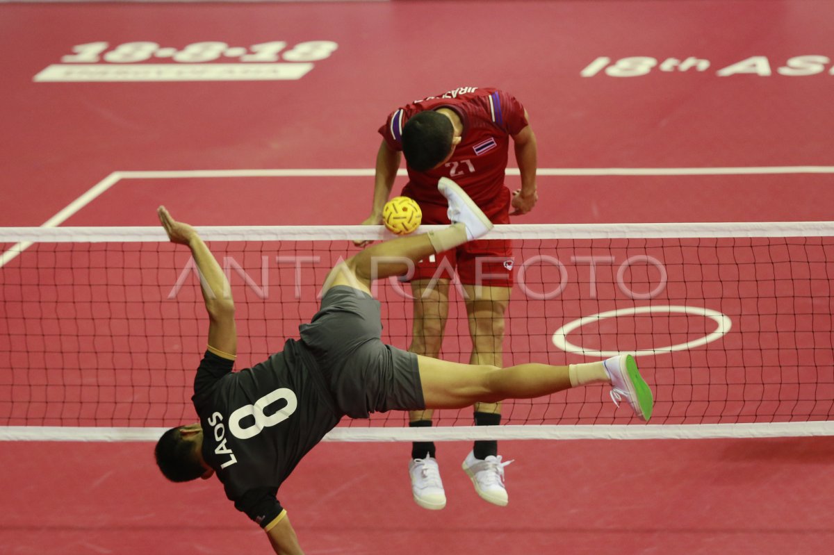 Sepak Takraw Penyisihan Ganda Putra Antara Foto