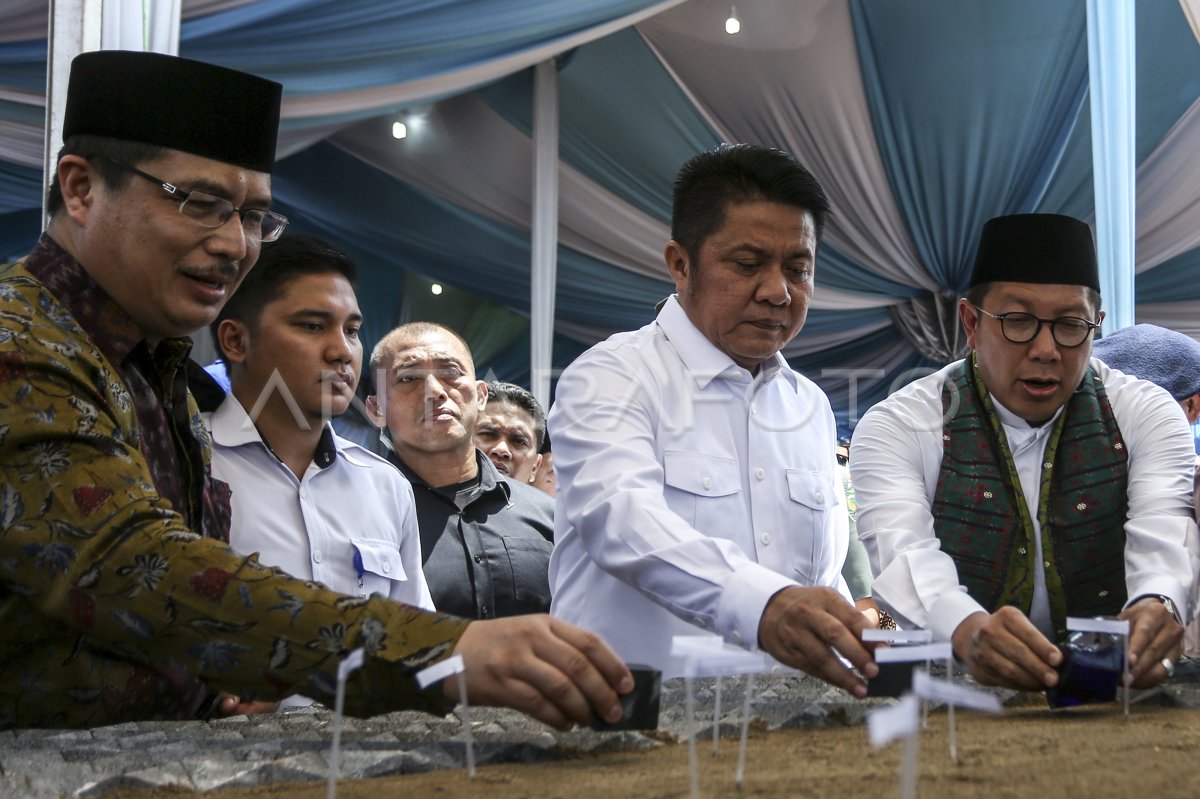 PELETAKAN BATU PERTAMA KAMPUS B UIN RADEN FATAH | ANTARA Foto