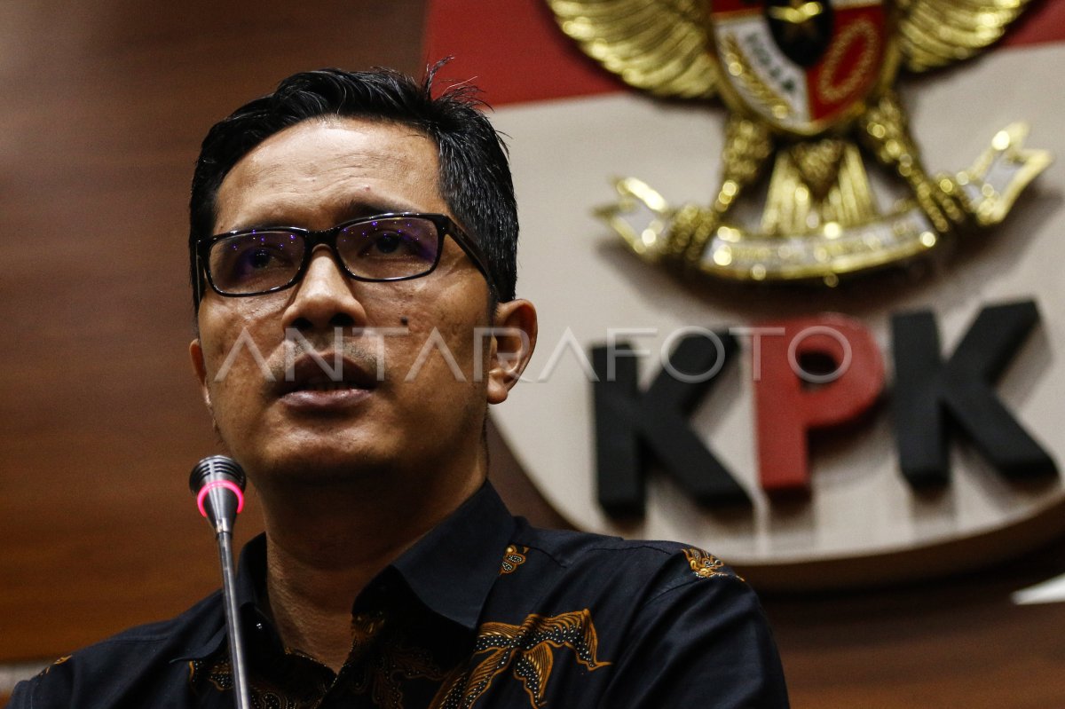 Penetapan Tersangka dalam Kasus Korupsi SPR Riau