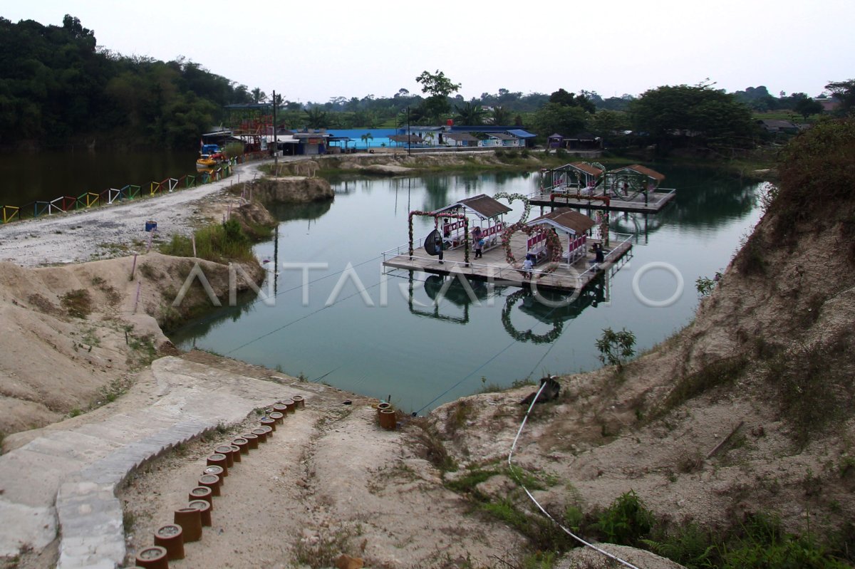 WISATA TELAGA BIRU CISOKA | ANTARA Foto