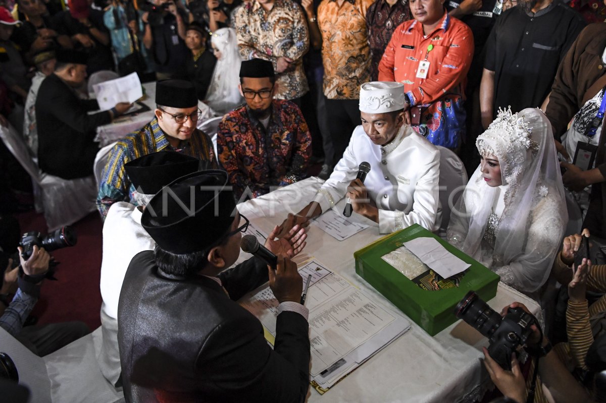 Nikah Massal Malam Pergantian Tahun Antara Foto