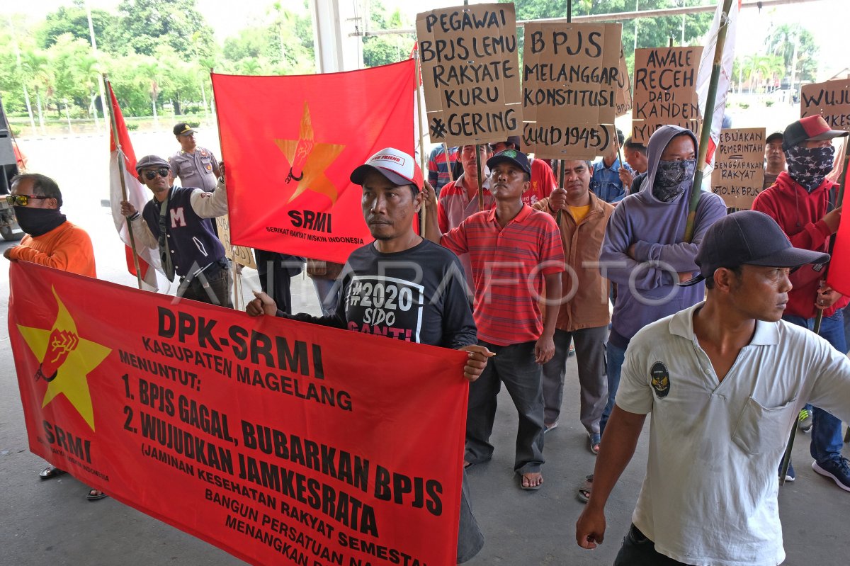 UNJUK RASA TOLAK KENAIKAN IURAN BPJS | ANTARA Foto