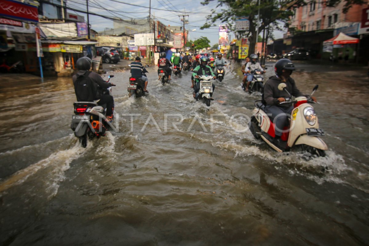 Dampak Drainase Buruk Di Tangerang Antara Foto