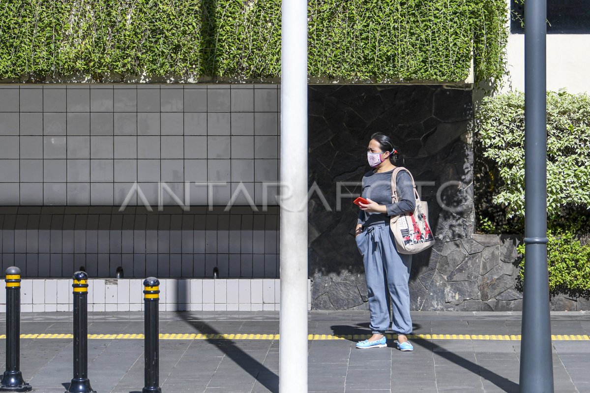 PEMBATASAN SOSIAL BERSKALA BESAR | ANTARA Foto