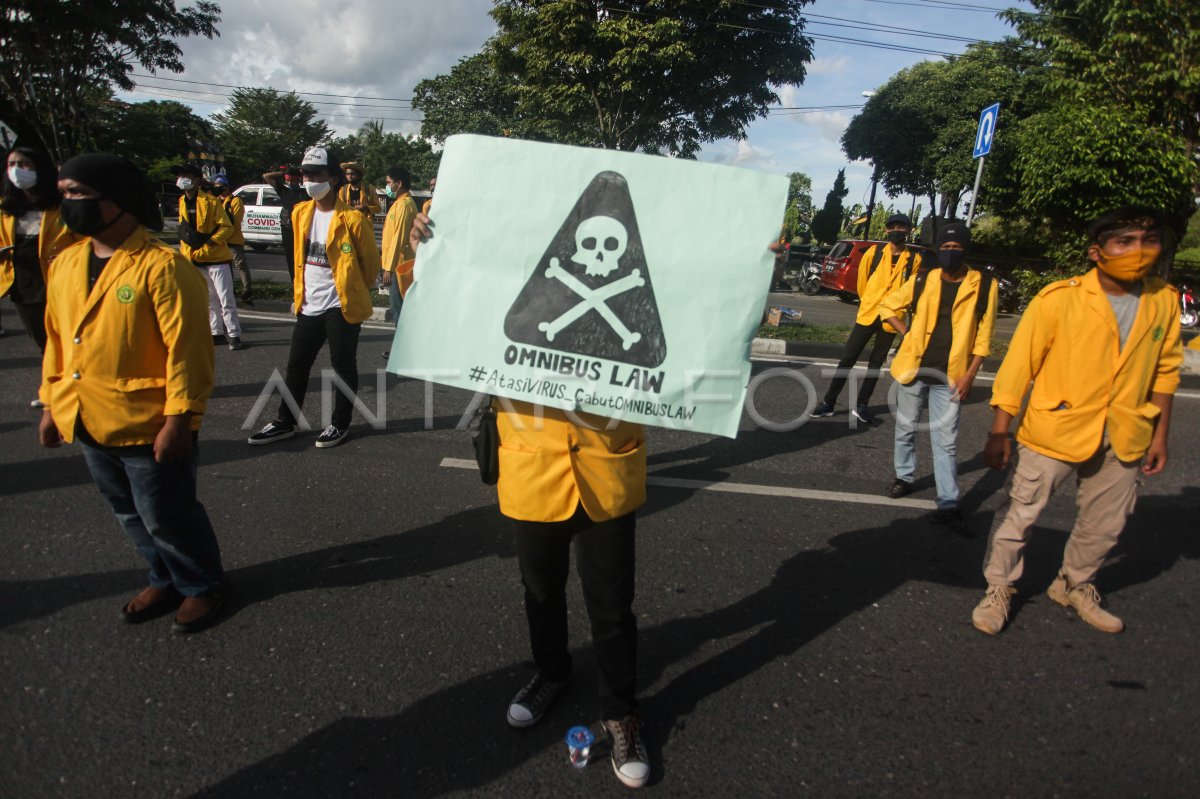 Mahasiswa Tolak Omnibus Law Ruu Cipta Kerja Antara Foto