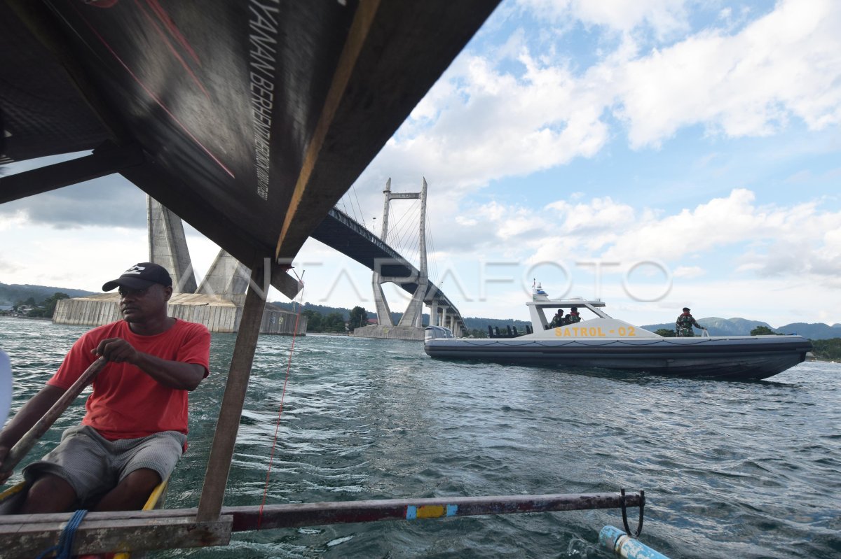 JEMBATAN MERAH PUTIH AMBON | ANTARA Foto