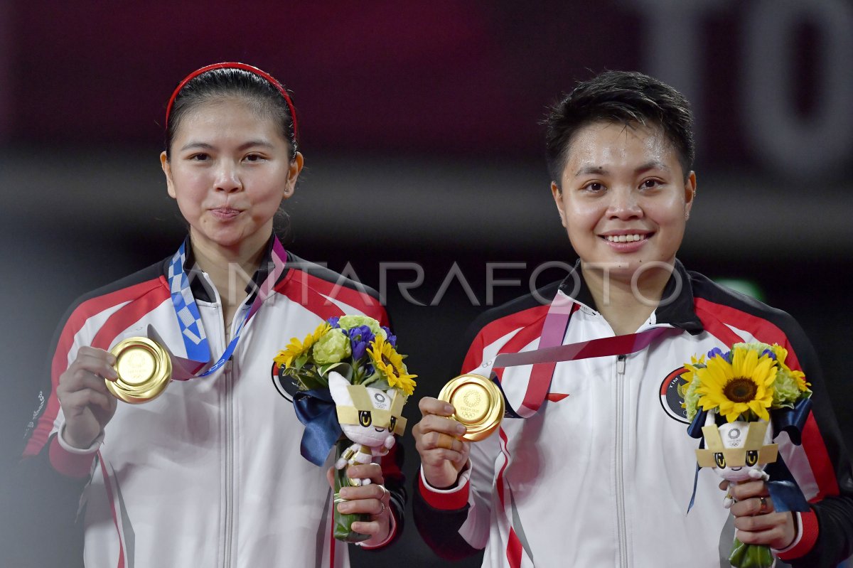 BULUTANGKIS GANDA PUTRI INDONESIA RAIH MEDALI EMAS | ANTARA Foto