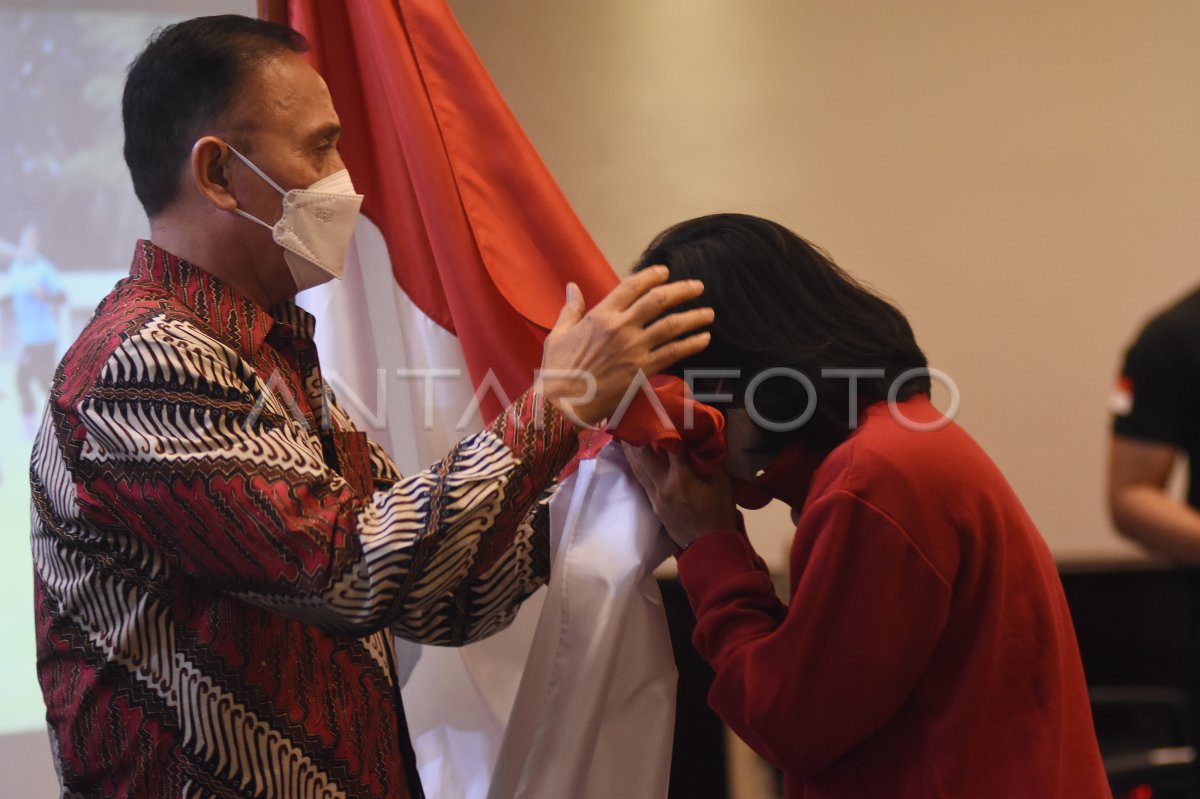 PELEPASAN TIMNAS SEPAK BOLA WANITA INDONESIA | ANTARA Foto