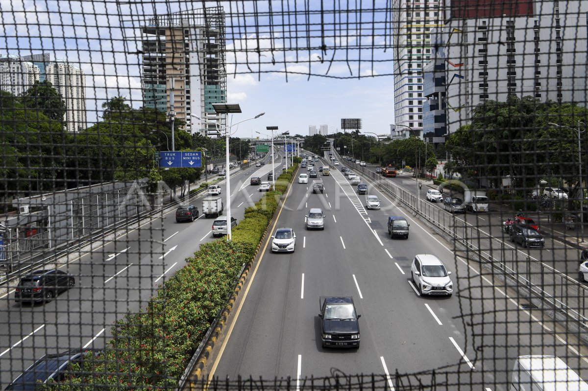 TARIF TOL DALAM KOTA NAIK | ANTARA Foto