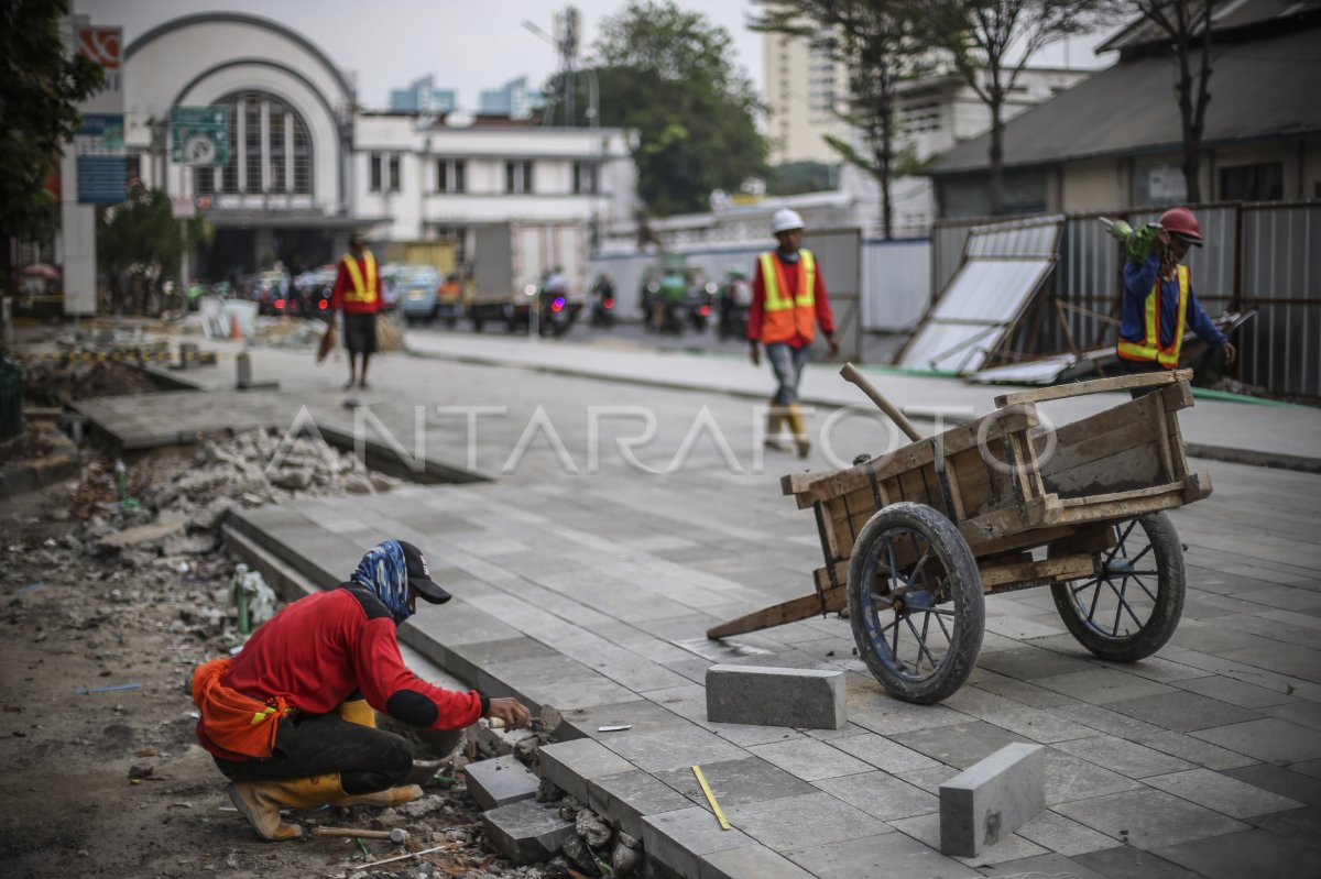 REVITALISASI JALUR PEDESTRIAN KOTA TUA | ANTARA Foto