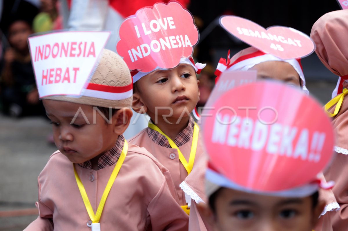 Pawai Budaya Hut Kemerdekaan Ri Antara Foto