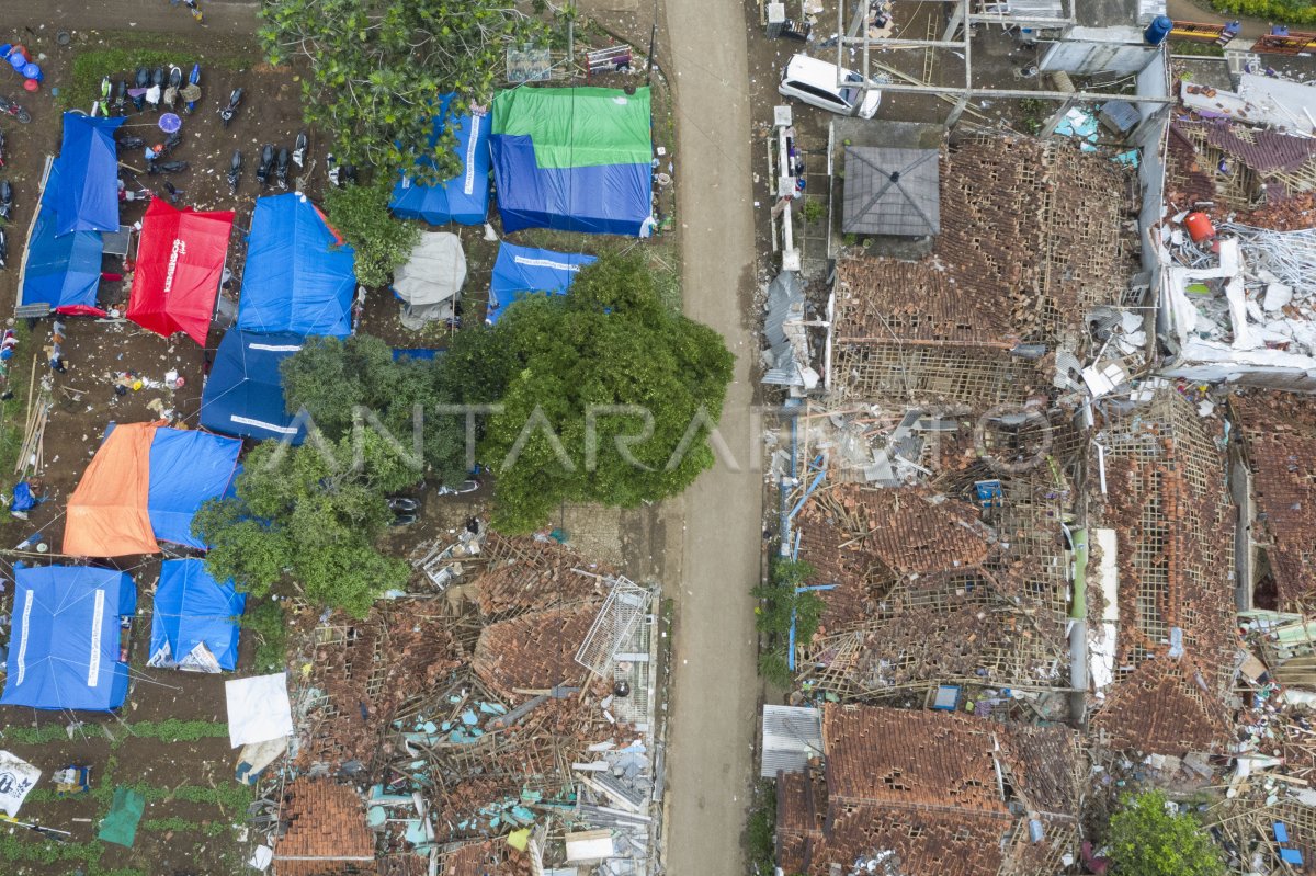 MASA TANGGAP DARURAT GEMPA BUMI CIANJUR | ANTARA Foto