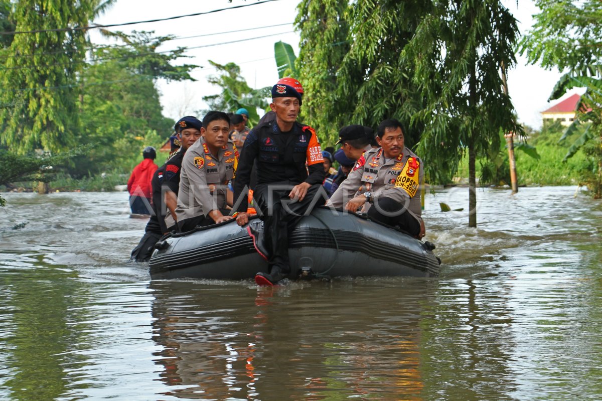 DAMPAK BANJIR DI MAKASSAR | ANTARA Foto