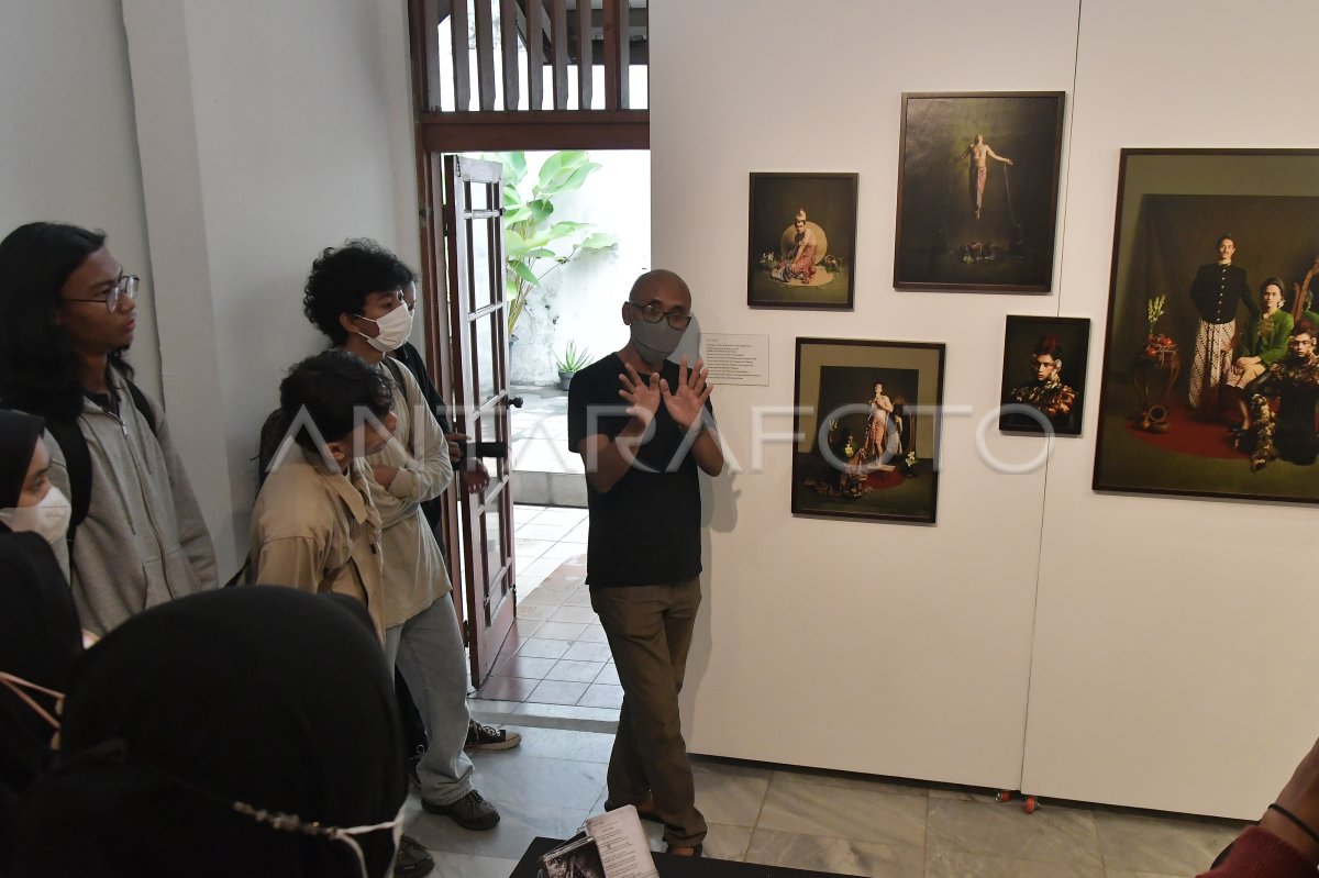 Pameran Cerita Di Balik Cerita Pft Antara Foto