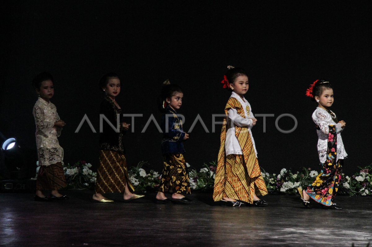 PAGELARAN SENI BUDAYA KARTINI KALIMANTAN TENGAH