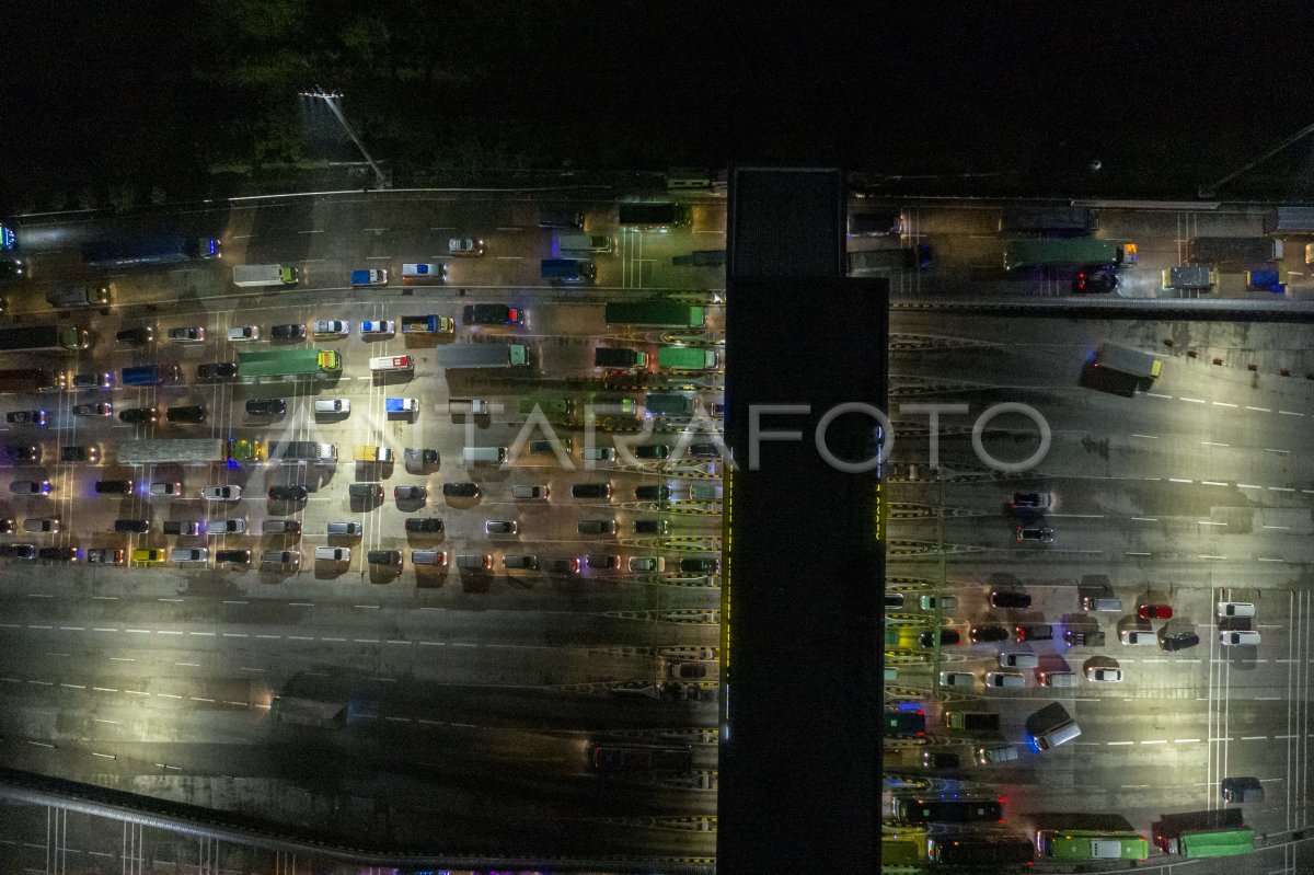 PUNCAK ARUS MUDIK GELOMBANG PERTAMA