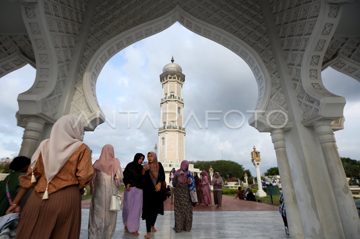 Wisata Religi Masjid Baiturrahman Aceh Antara Foto 1940