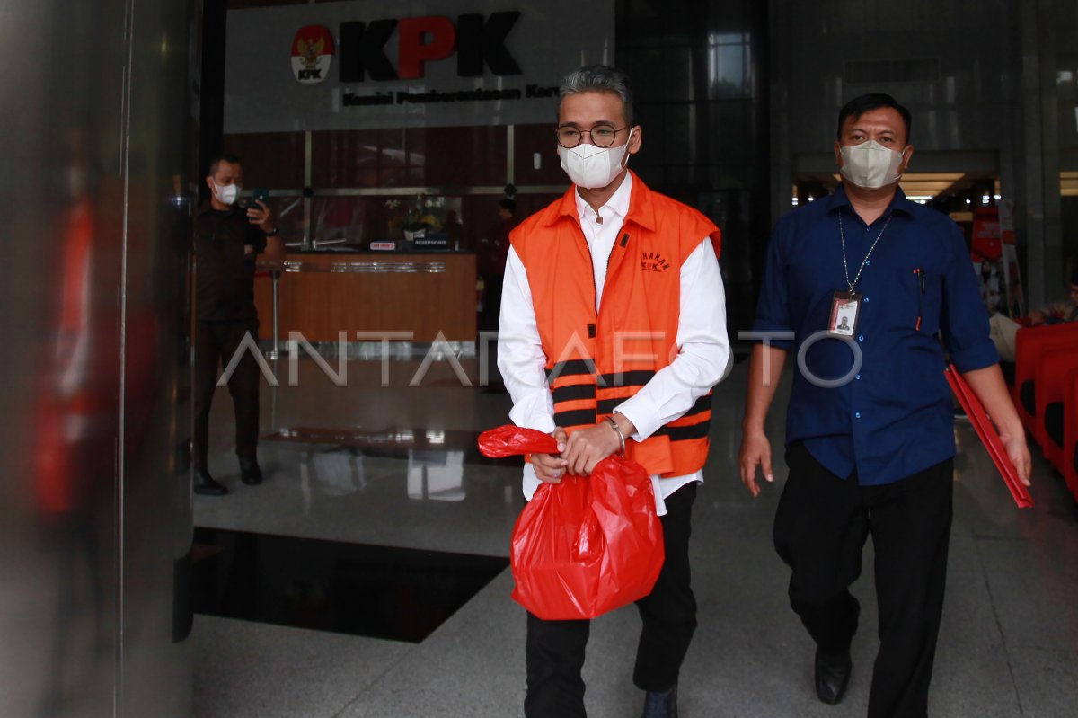 Sidang lanjutan Bupati Bangkalan nontaktif Abdul Latif Amin