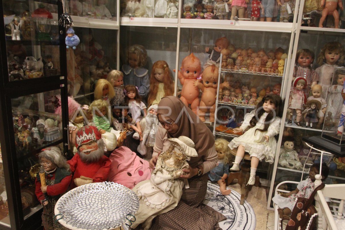 Kafe bertema boneka di Malang