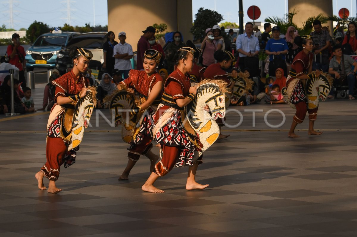 Gebyar budaya tradisional di Bandara Yogyakarta