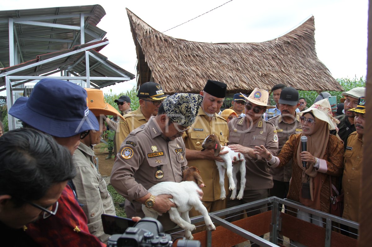 Peninjauan Penas Tani di Padang