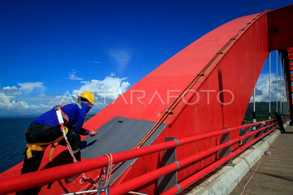 Perawatan Jembatan Merah Youtefa Jayapura