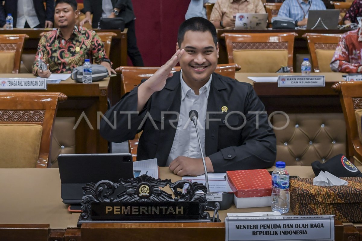 Rapat kerja Kemenpora dengan Komisi X DPR