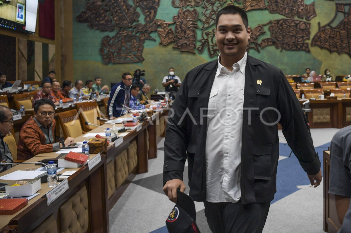 Rapat kerja Kemenpora dengan Komisi X DPR