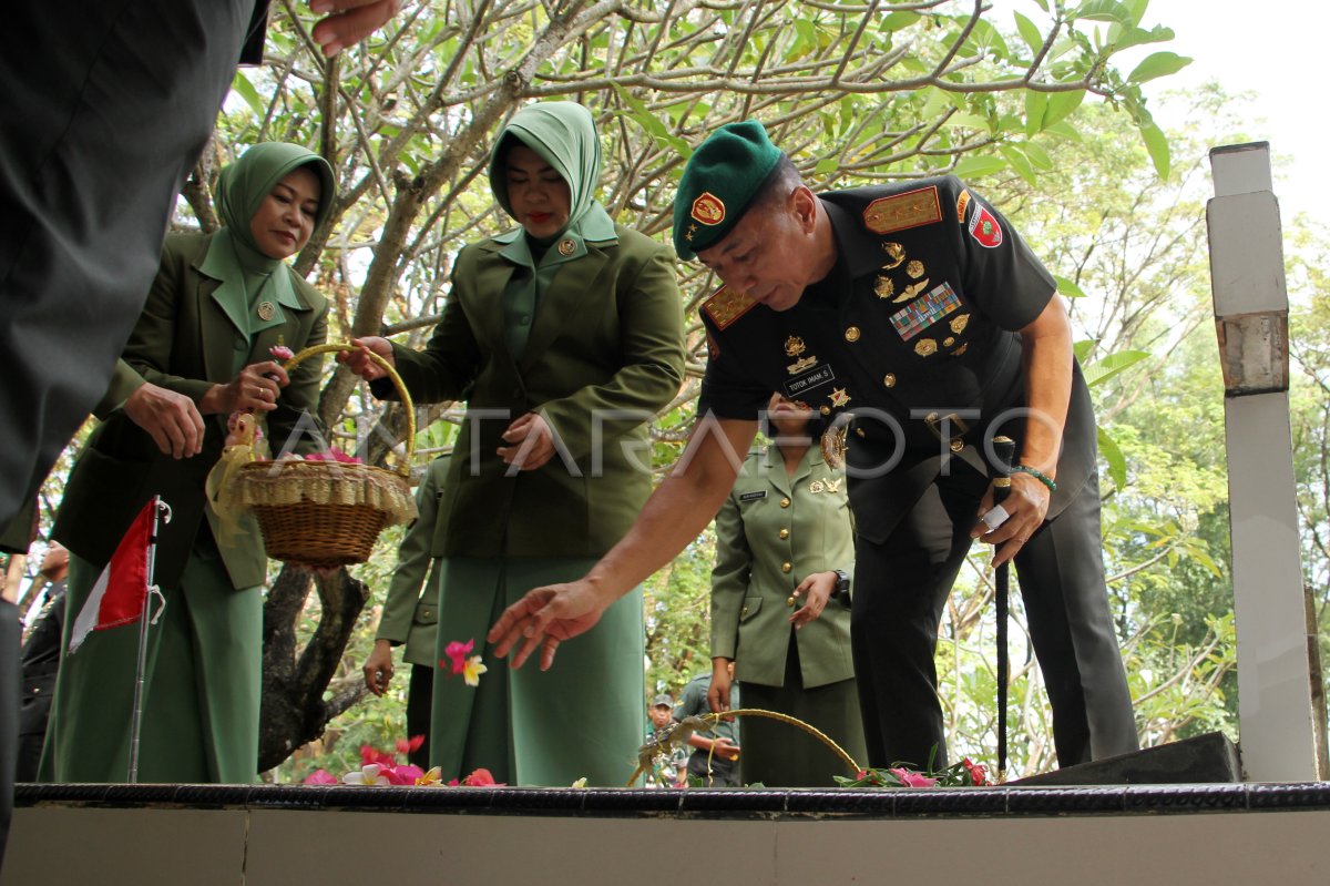 Ziarah makam pahlawan di Makassar