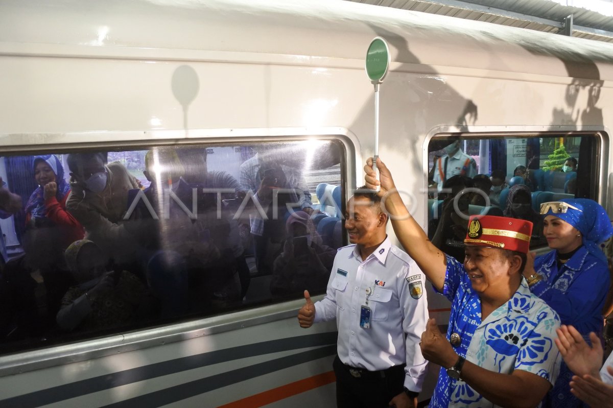 Peluncuran KA Pandalungan rute Jember- Gambir Jakarta