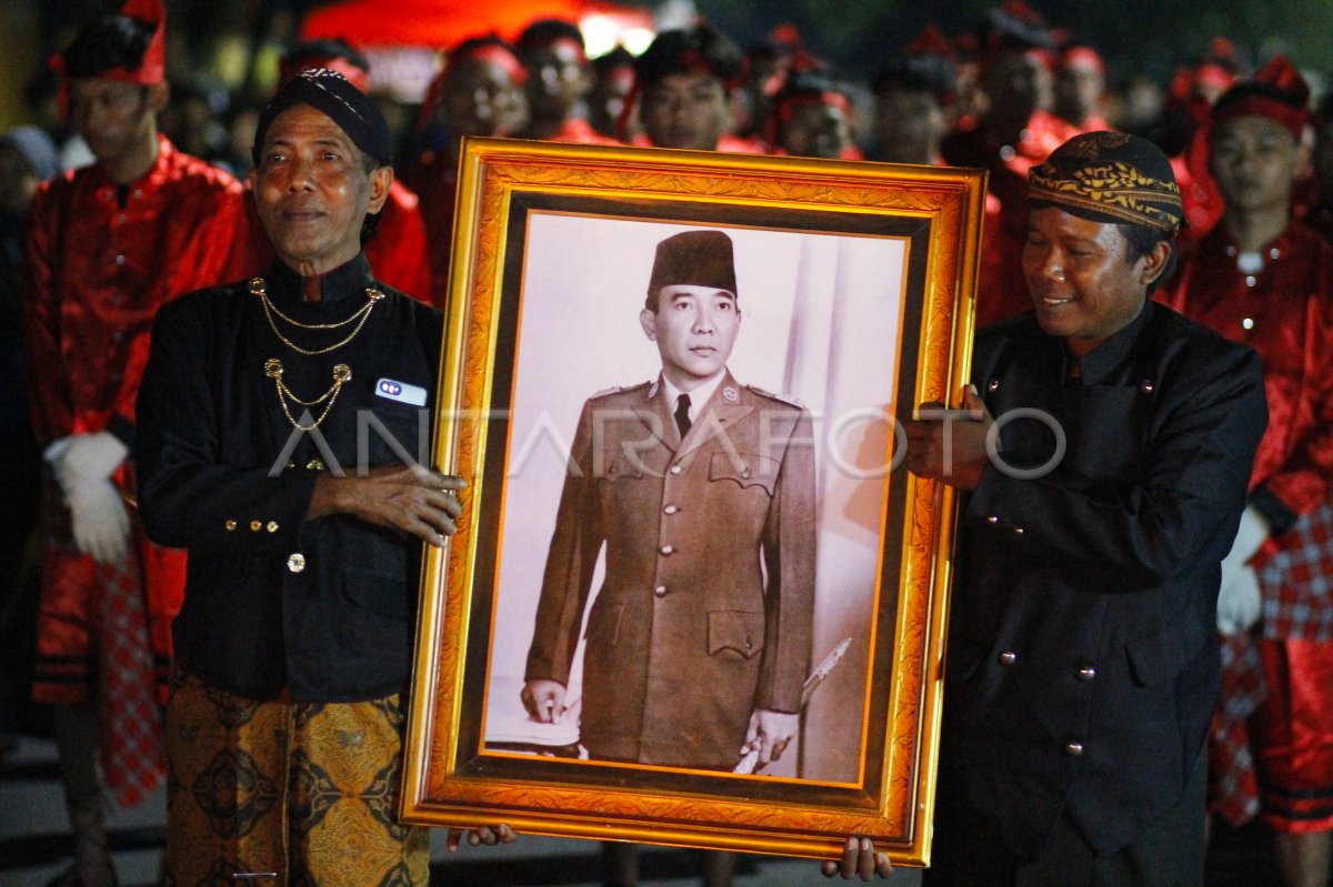 Tradisi Bedhol Pusaka di Blitar