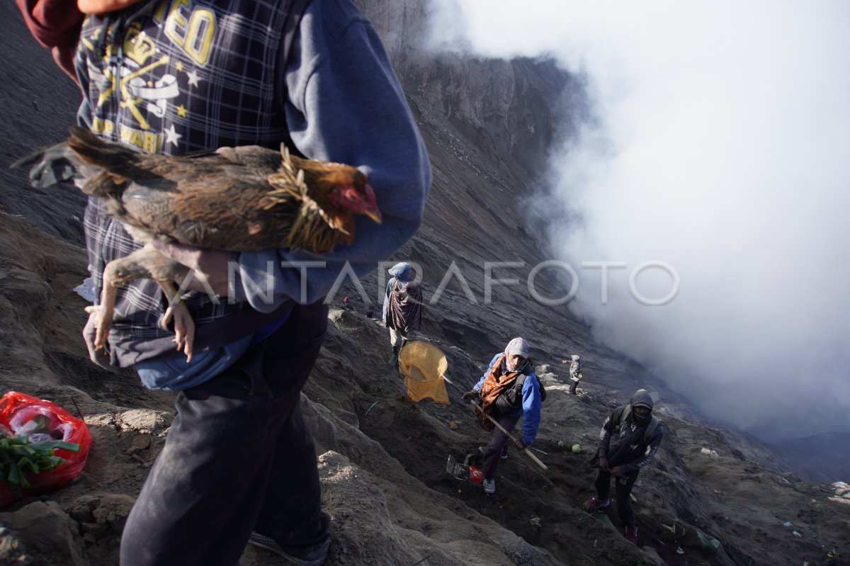 Upacara Yadnya Kasada | ANTARA Foto