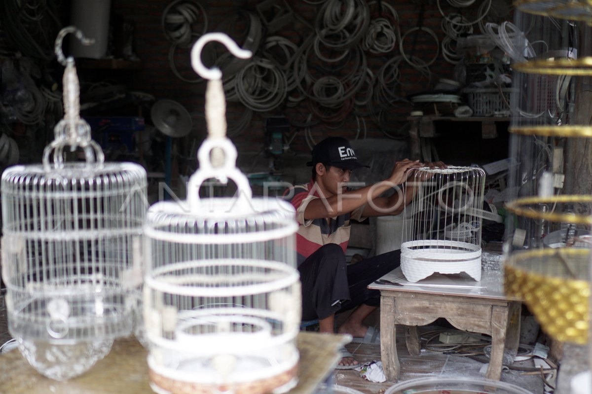 Kerajinan sangkar burung limbah pipa paralon
