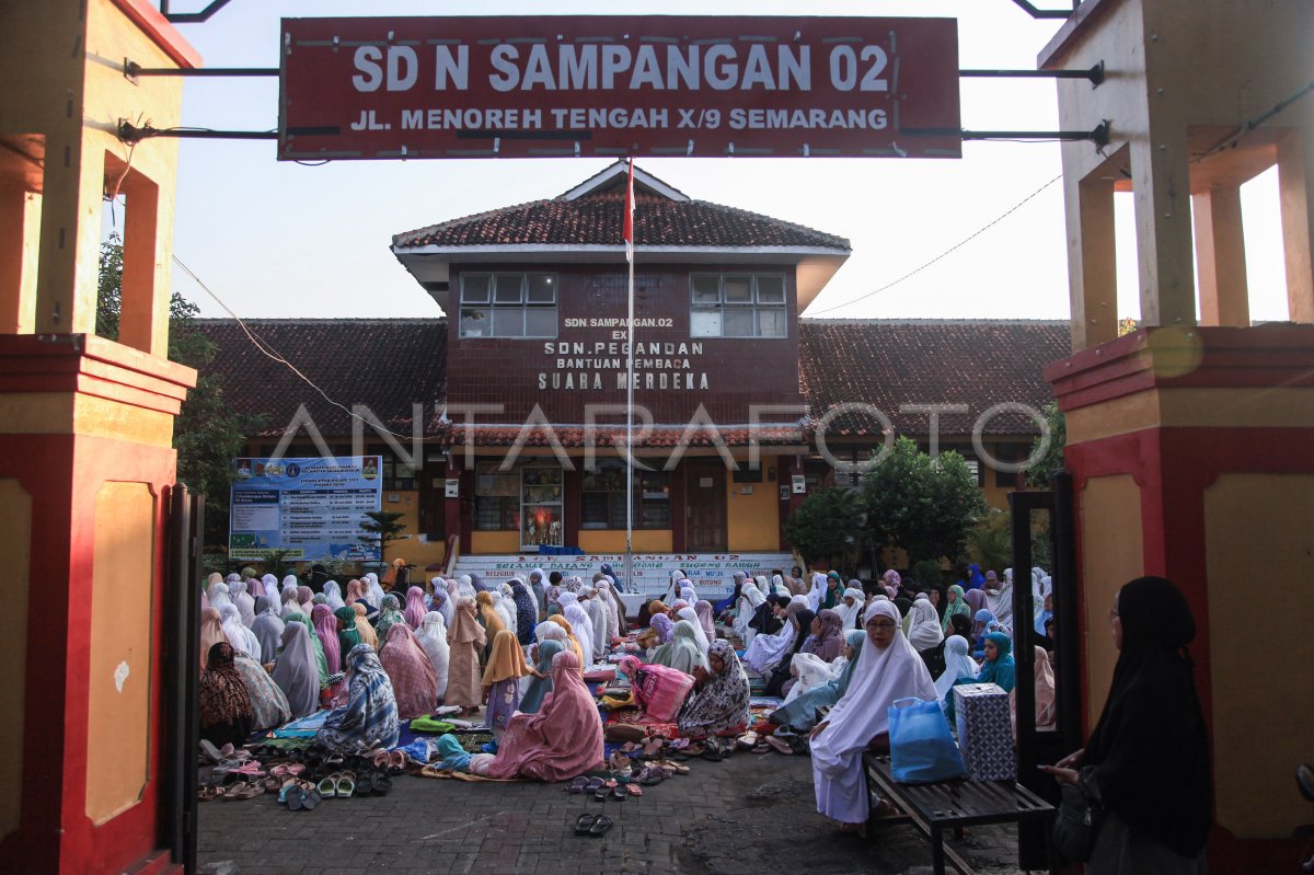 Shalat Idul Adha Muhammadiyah Di Semarang | ANTARA Foto