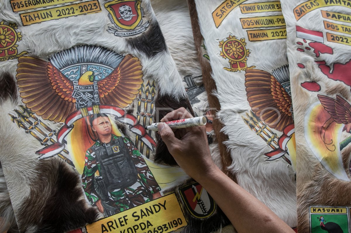 Craftsmen Finish Making Goat Skin Paintings in Sonorejo Village, Central Java. Online Marketing and Sales of Deaf Artist’s Products.