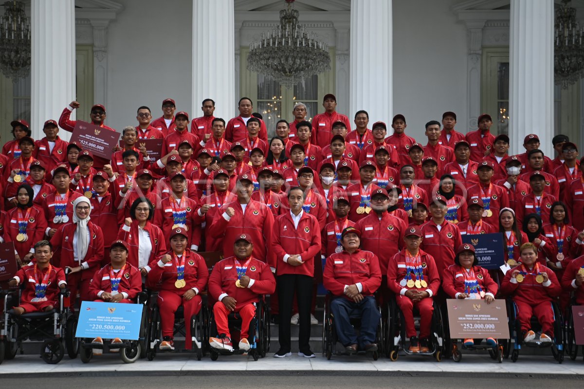Penyerahan bonus kontingen Para Games