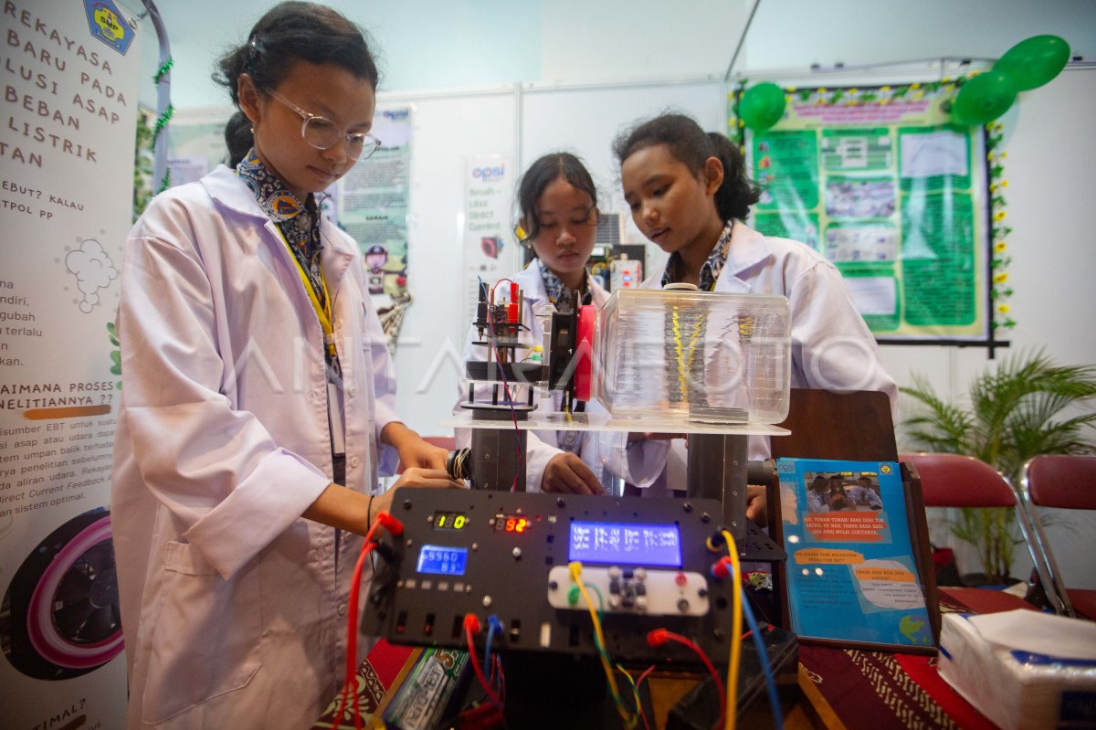 Yogyakarta Pangudiluhur 1 Middle School students showcase smoke-to-electrical energy device at Indonesian Student Research Olympiad (OPSI)