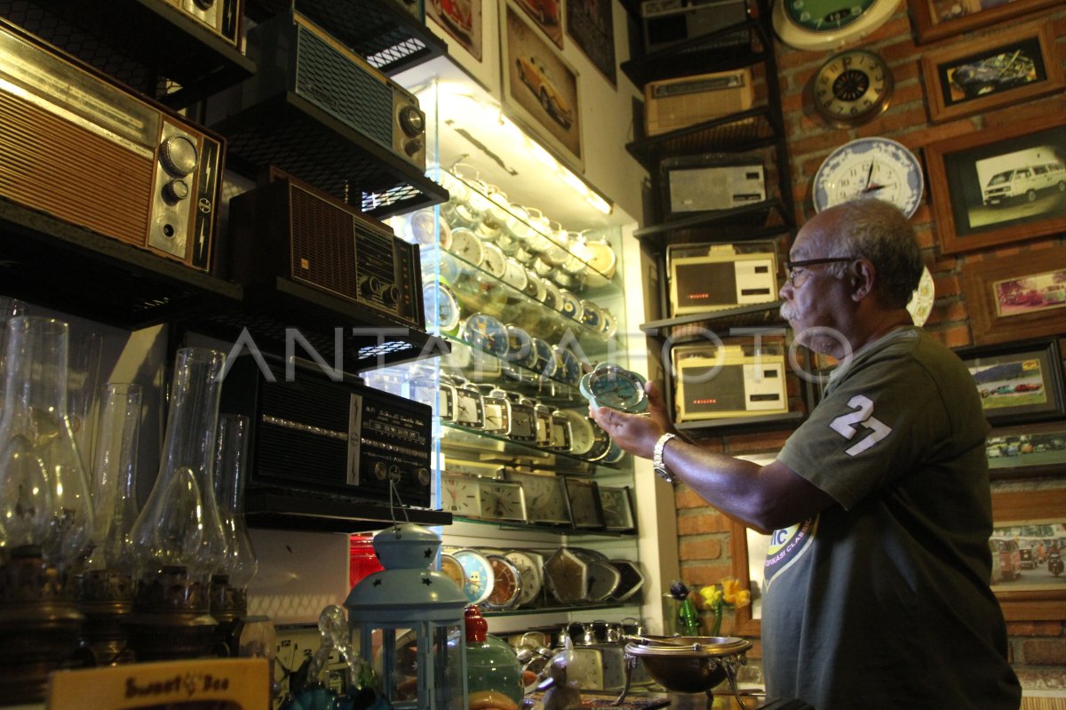 Kolektor benda kuno di Malang | ANTARA Foto