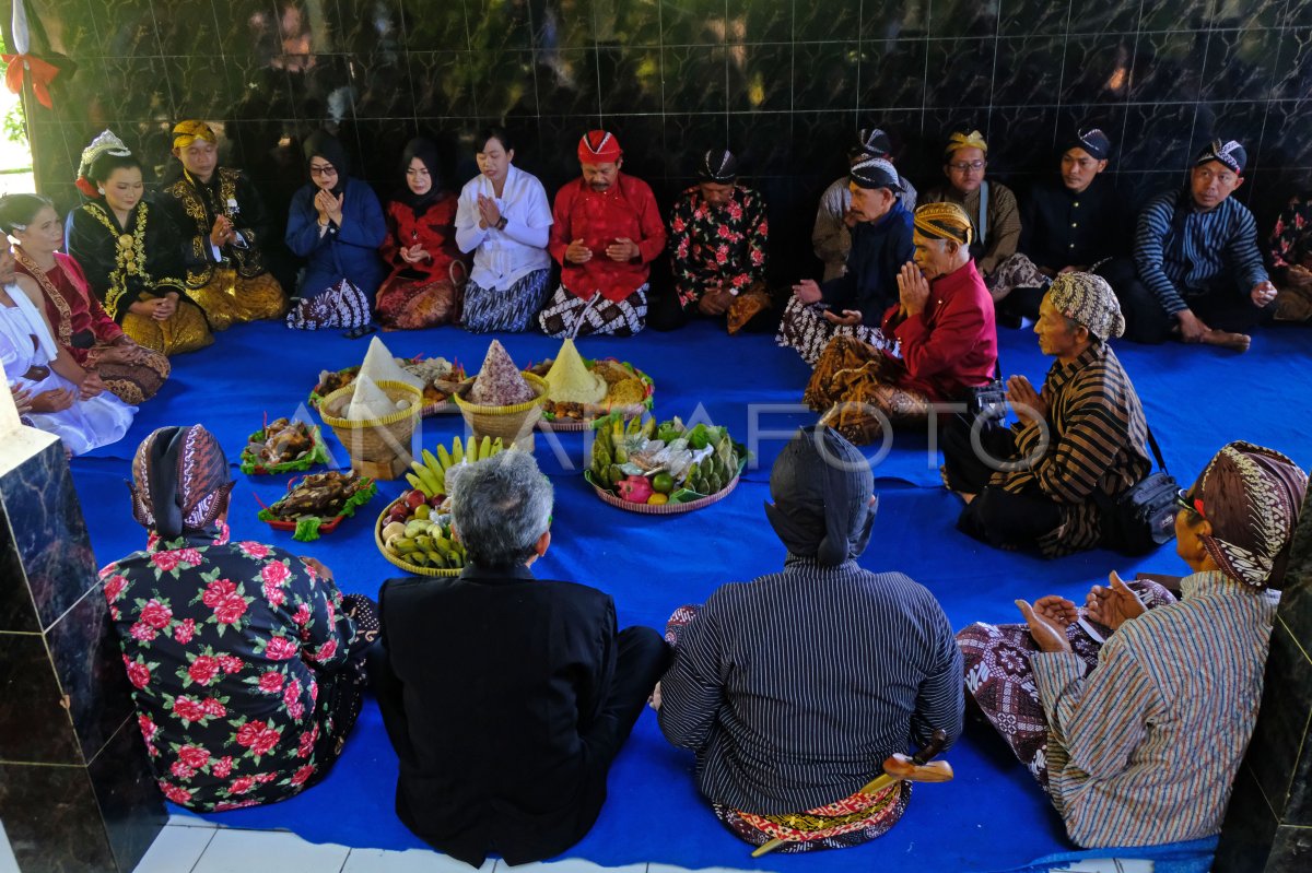 Tradisi Grebeg Satu Suro Open Lepen | ANTARA Foto