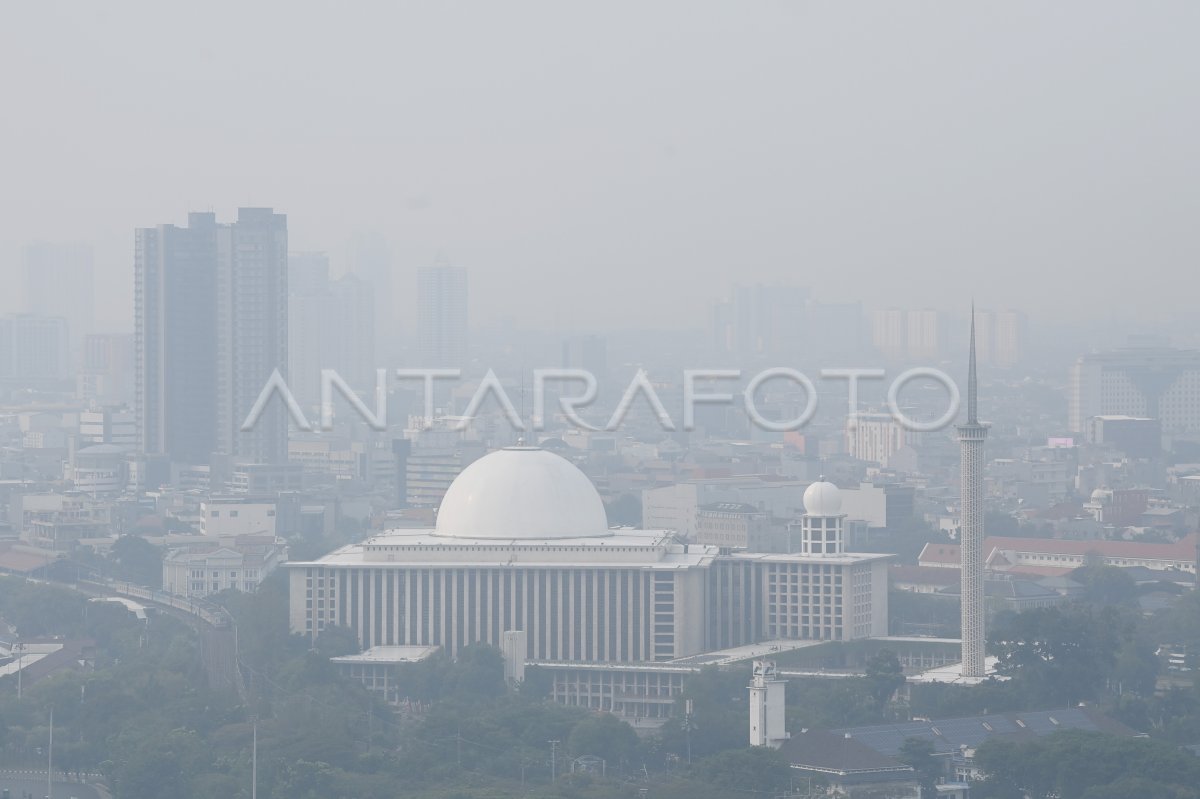 Kualitas Udara Jakarta Terburuk Sedunia | ANTARA Foto