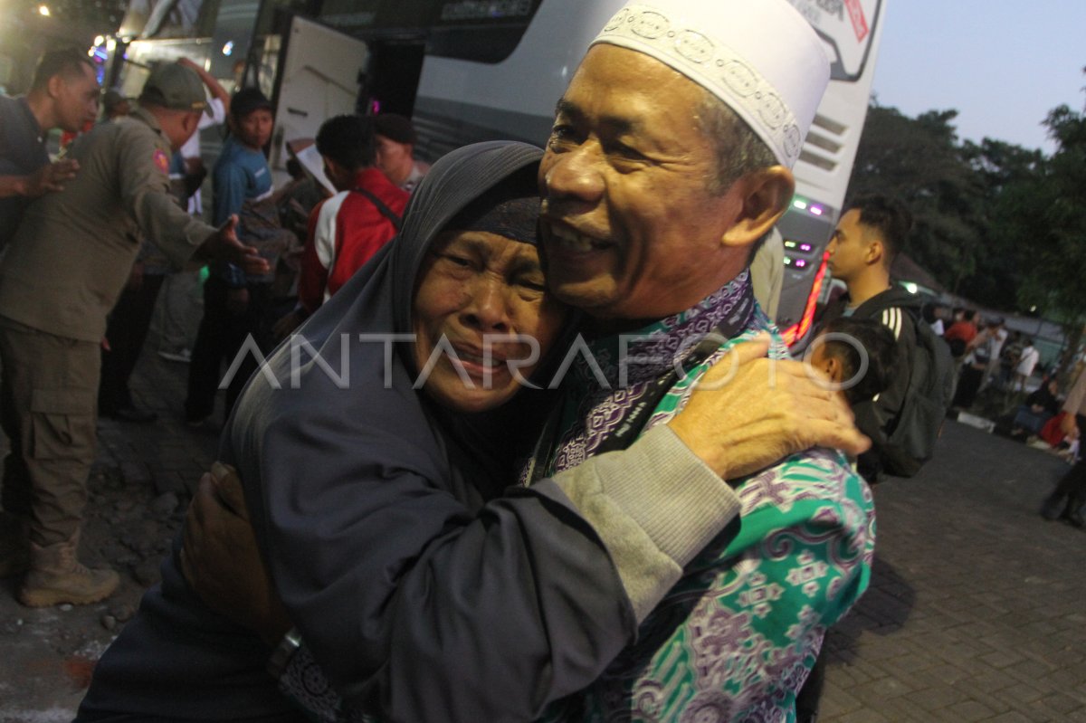 Kedatangan jamaah haji di Malang