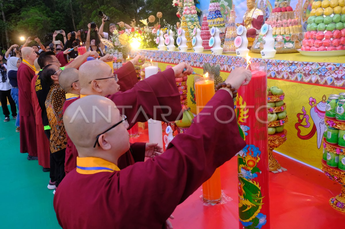 Upacara Apihoma Tantrayana Zhenfozong Borobudur 2023