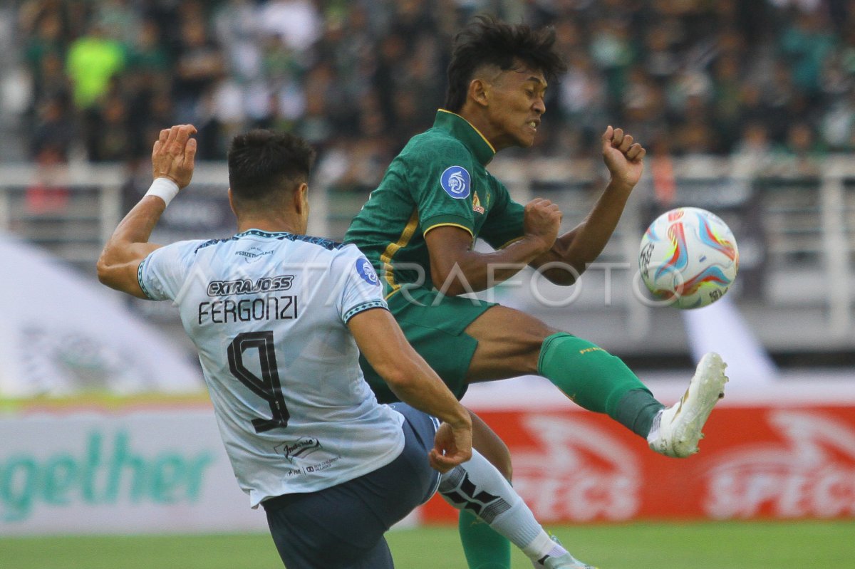 Persebaya menang lawan Persita