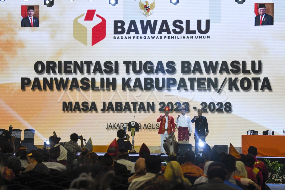 Pelantikan Anggota Bawaslu 2023-2028 | ANTARA Foto